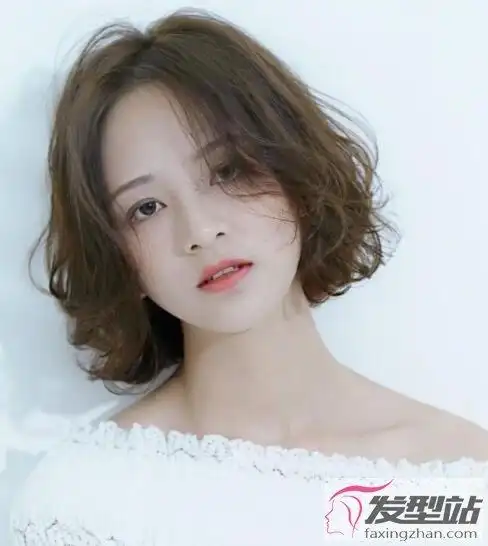 女生短发适合烫什么卷这样烫显嫩时髦元气满满
