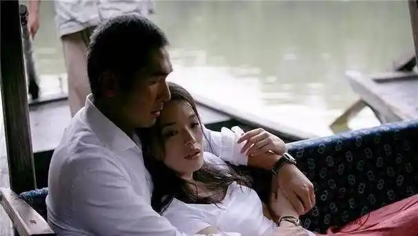 原创19岁演电影走红,幼时亲妈都嫌丑,如今十部电影看10遍都不厌_舒淇