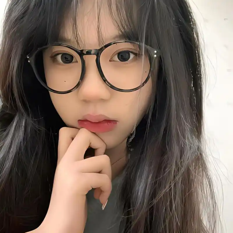 网恋女生照片 姐妹们🥳,今天我要给你们分享一些超甜的网恋女生照片