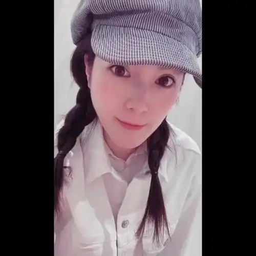 郭富城前任苟芸慧化身"甜品女皇",进修500多小时,终拿到证书