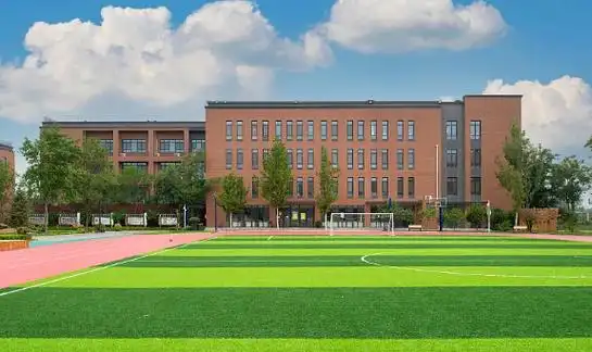 两会快评 | 大学校园开放是大学与社会的一场双向奔赴_内部管理_高校