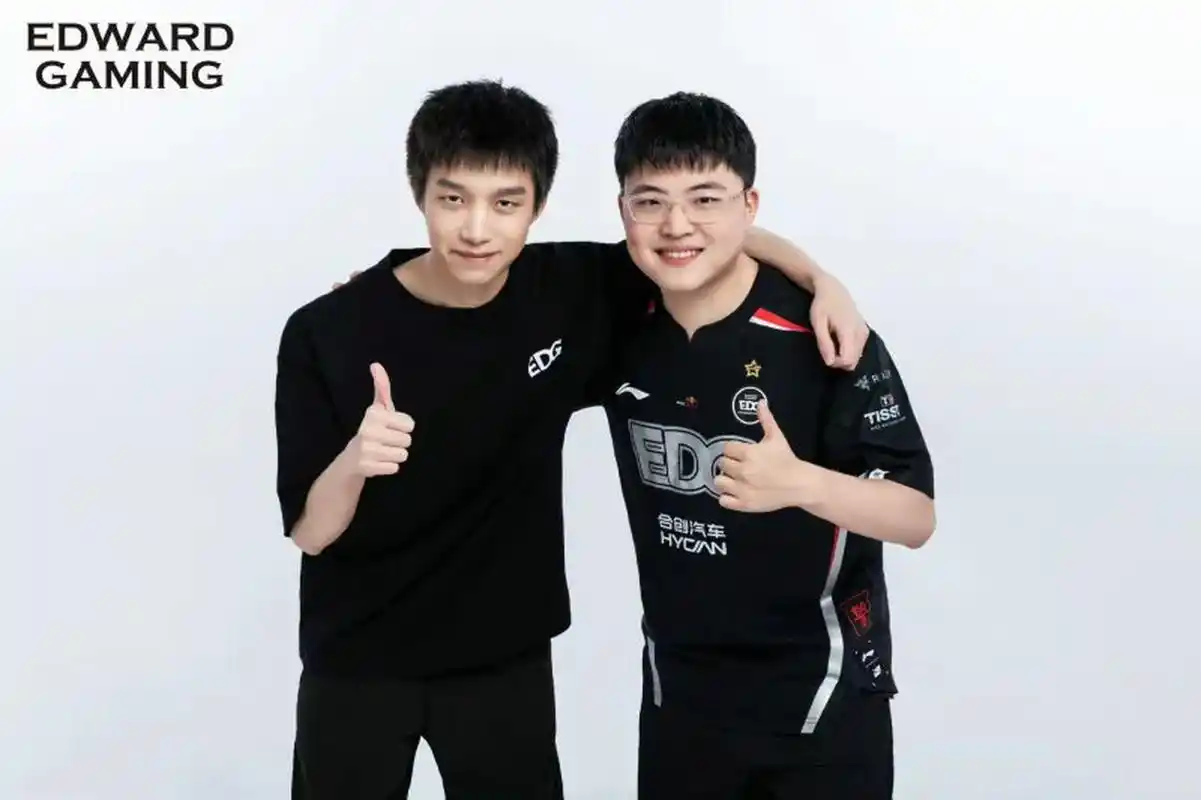 clearlove:我最想回到17年世界赛第一轮的任何一场比赛!