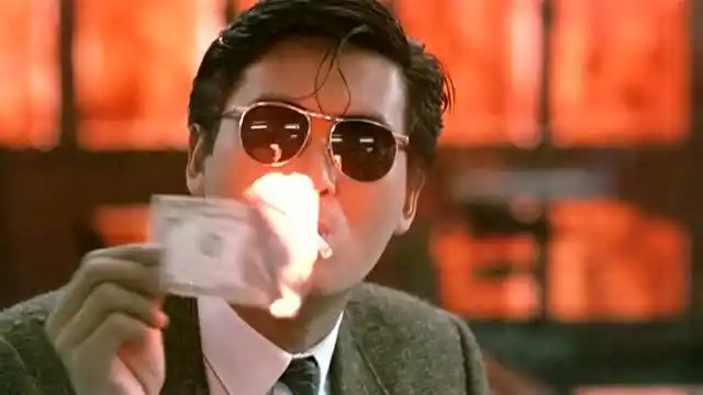 还记得周润发的典角色小马哥吗,拿美元点烟帅爆了!