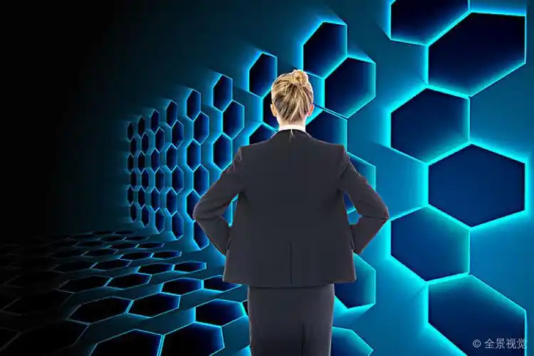 职业女性_站立_手叉腰_图片大全—全景创意图库(quanjing.