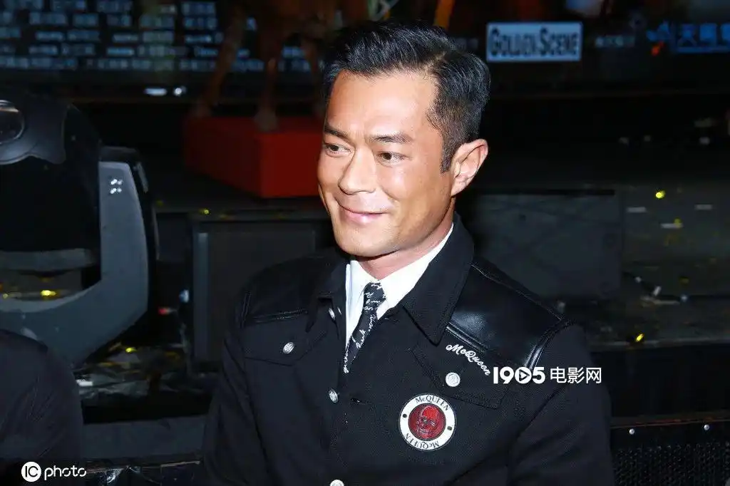 做公益,当会长……"劳模"古天乐的成长二三事|古天乐_新浪新闻