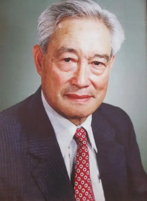 香港食物安全中心男子10元机选中双色球794万