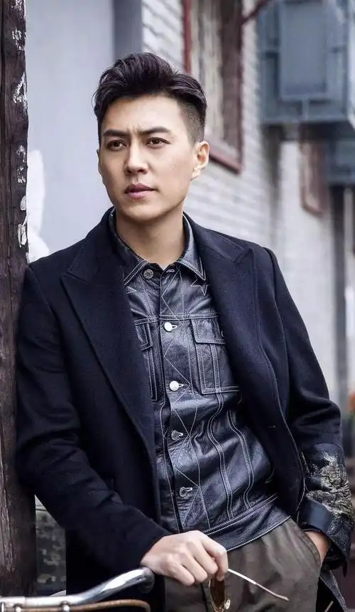 靳东火爆新剧,引爆全场热议!