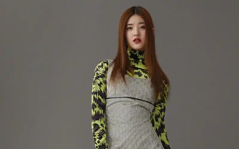 赵露思时尚魅力写真桌面壁纸