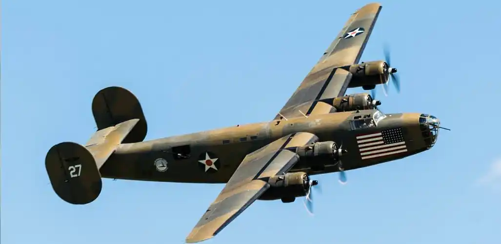 b24解放者轰炸机