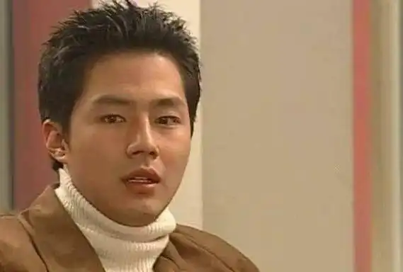 赵寅成:全智贤心中男神,却惨遭金敏喜抛弃,如今41岁仍孤身一人