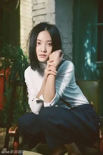 周楚楚曝出文艺复兴写真