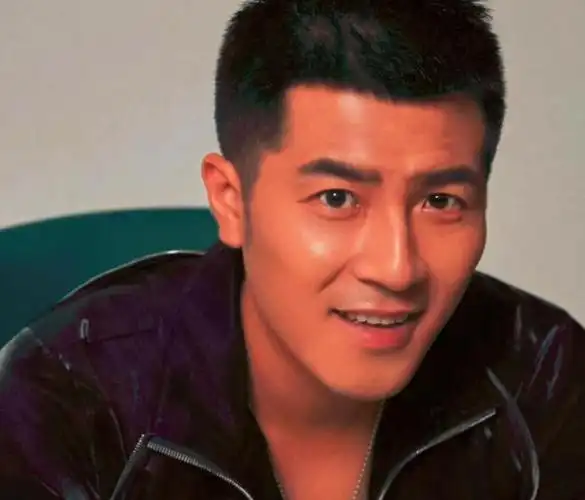 除了李幼斌,王铮之外,《战神诀》中还有不少的新人演员加盟,比如田鑫