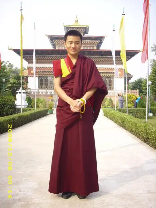 {仁波切不丹国合影}