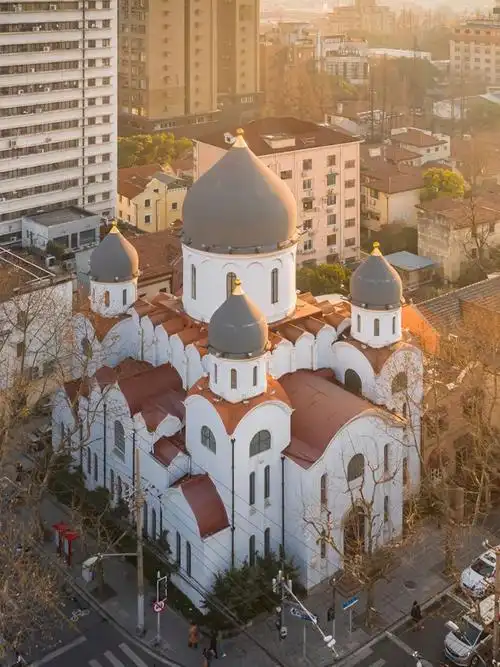 东正教圣母大教堂地址:虹口区多伦路59号教堂被列为上海市建筑保护