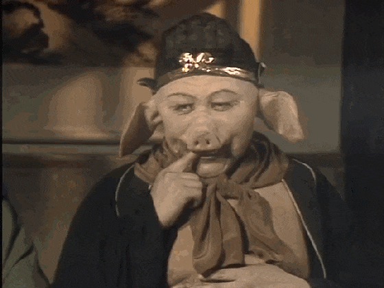 搞笑,怜怜的扮演者何晴又是戏曲出身,当年西游记演员很多都来自戏曲和