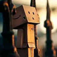 最纯真可爱的动人气息qq经典纸盒人头像图片qq头像纸盒子卡通图片