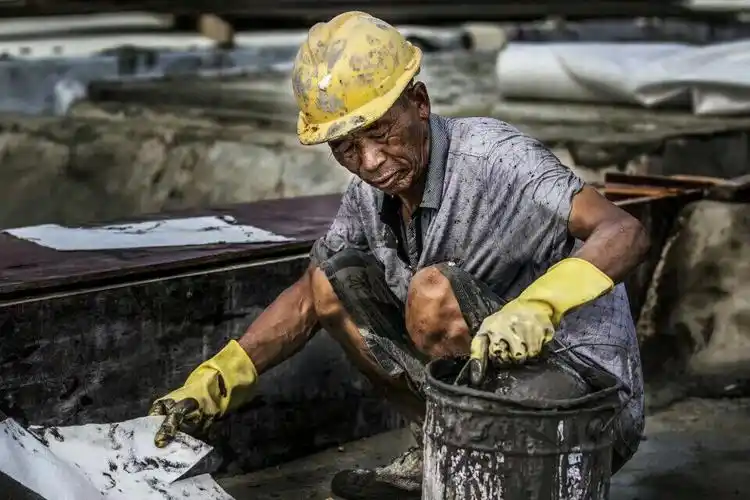 献给烈日下辛勤的劳作人们