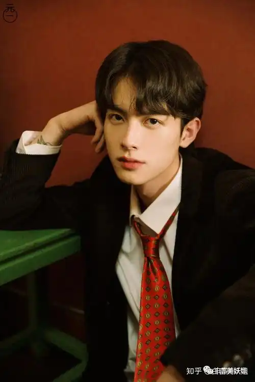 抖音里有哪些让你眼前一亮的帅哥? - 知乎