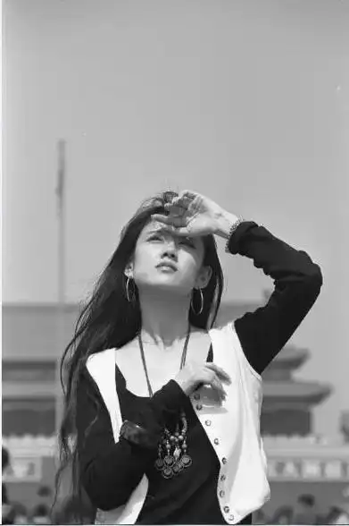 杨丽萍 #艺术 #高级感穿搭 好喜欢这几张照片01欧豪是海 - 抖音