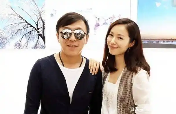 原创黄渤老婆照片曝光原来是熟悉的她难怪看不上林志玲