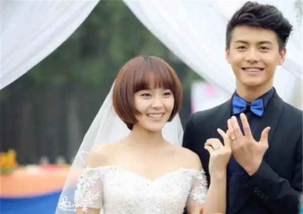 张佳宁老公是谁与张译的结婚照遭疯传