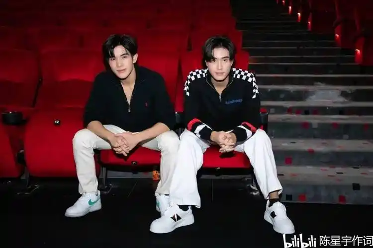 18岁泰国新星geminifourth荣获人气cp奖:泰剧《我的会长男友》见面会