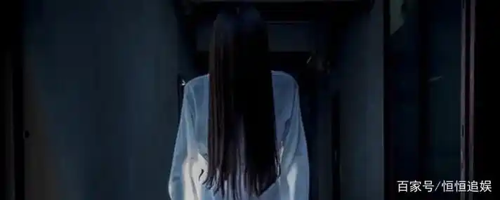 不小心淘到了一台里面有诅咒录像带的机子,打开后贞子从画面中出现