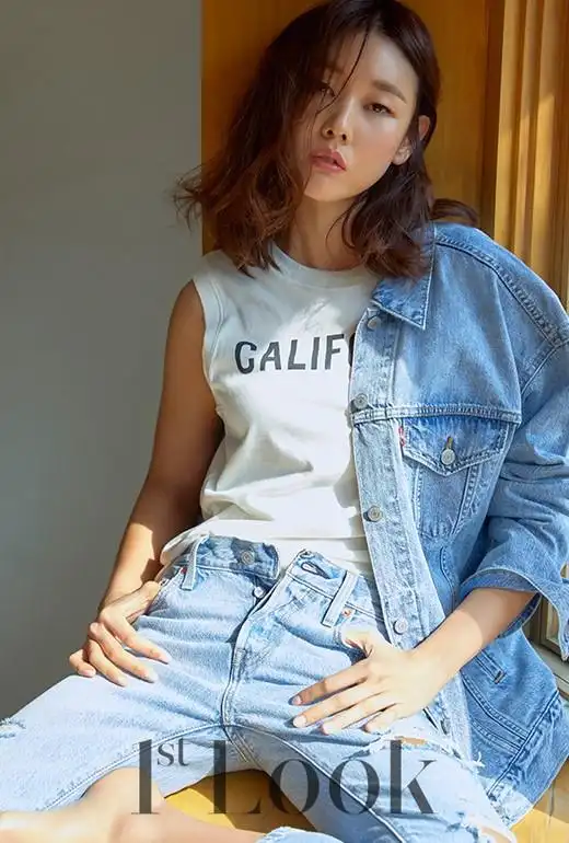 组图:韩模特韩惠珍拍写真 大秀完美比例身材