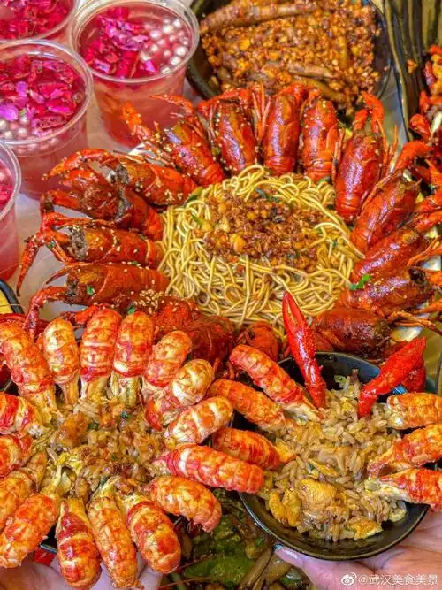 武汉人终于实现小龙虾自由了##武汉美食