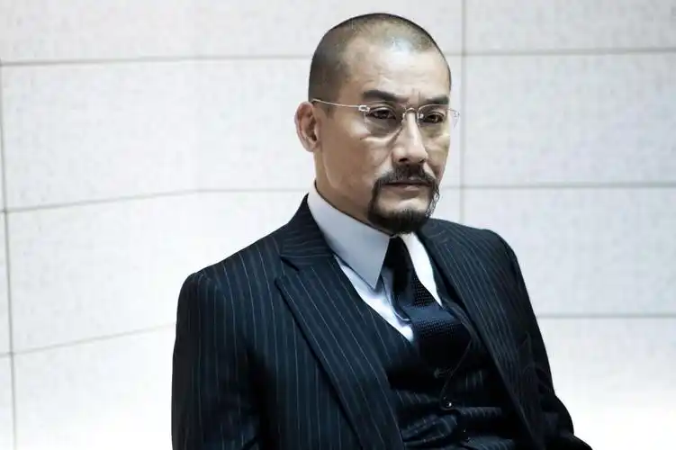 梁家辉演戏被封 周润发一句话解除