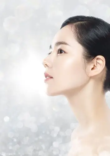 高清图:韩星韩佳人美肤大片清纯美艳动人_高清图集_新浪网