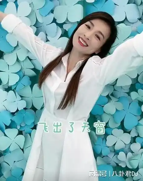 张庭是真年轻啊,这跟什么美颜滤镜无关,保养得太好了|冻龄|悦己|胶原