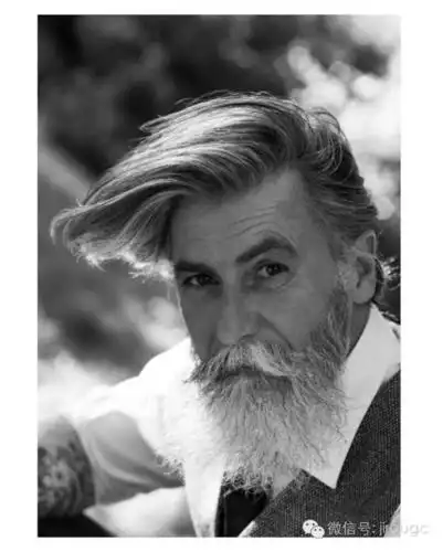 就服这样的老男人,60岁还能硬到姑娘主动啪!