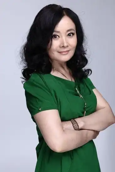 回顾演员娜仁花:婚姻中有甜蜜,42岁高龄生子,今事业爱情双丰收