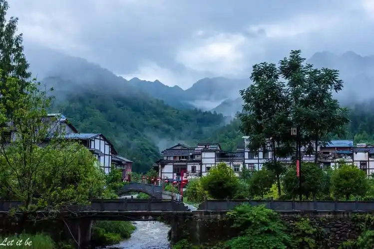【有图】青木川古镇的晨雾-蜂鸟网
