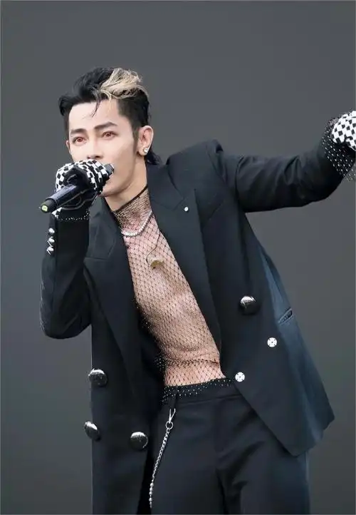 汪东城穿比不穿还诱人##汪东城渔网内搭