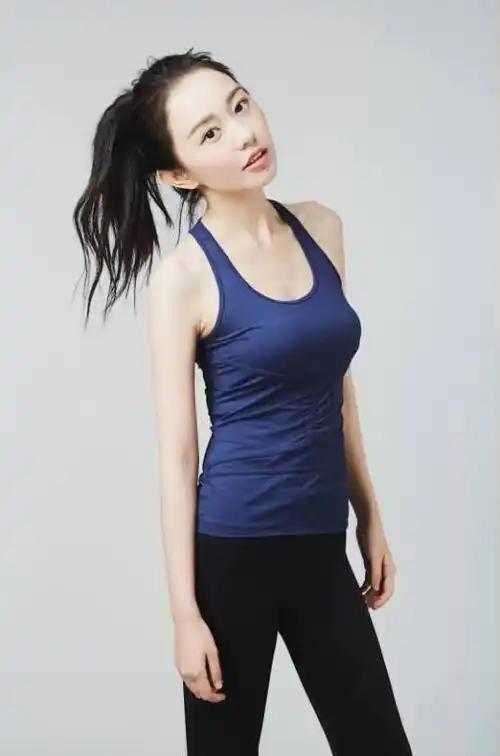 p>孙耀琦,1987年3月29日出生于山东省,毕业于湖南大学表演系,中国