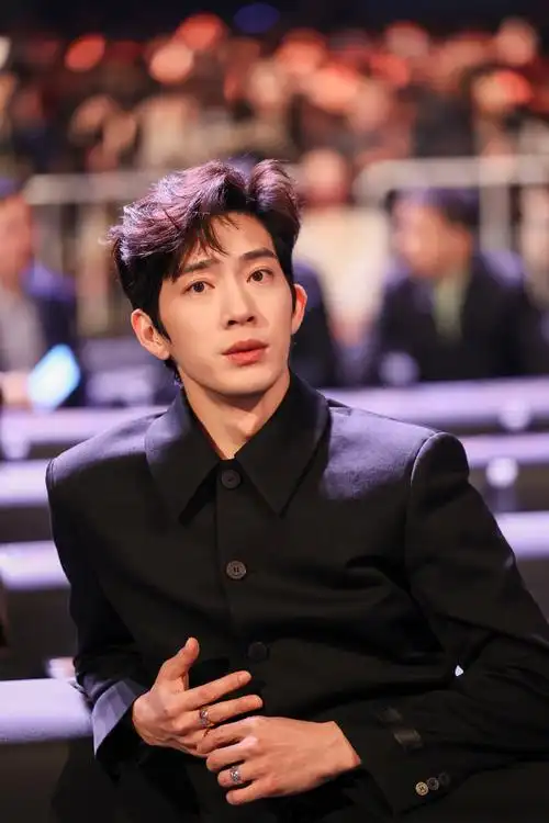 微博之夜内场##胡歌刘诗诗同框