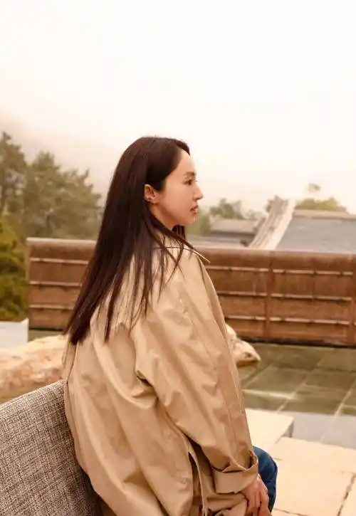 董璇晒自拍照,自信美出你的想象,南星的妈妈,曾艳压多少女主_生活