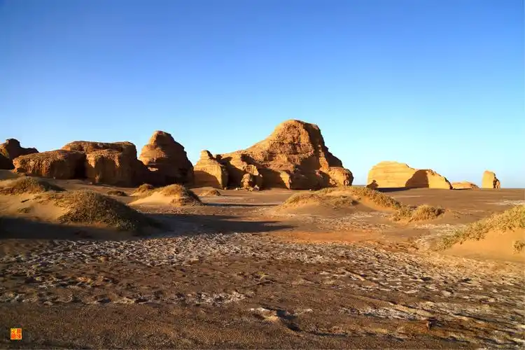 甘肃敦煌雅丹魔鬼城