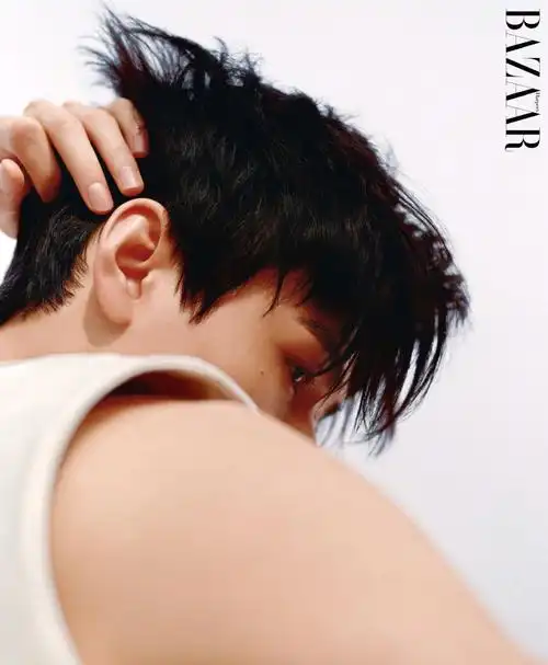 时尚芭莎五月刊封面##龚俊春日幻想芭莎大片