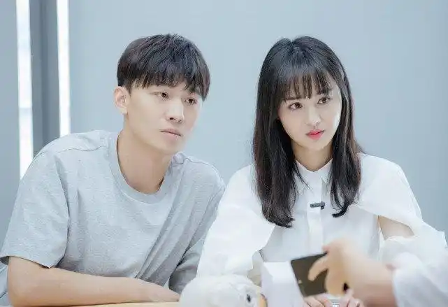 郑爽就吴亦凡等人账号被注销咨询大v是否牵扯到对方就要拉黑