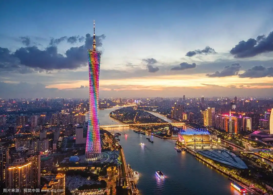 广州塔市中心城市天际线全景高视角俯瞰摩天大楼建筑金融商务区