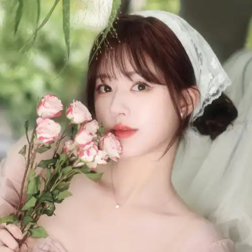 赵露思超话    森系少女  自修头像·壁纸    #赵露思森系少女