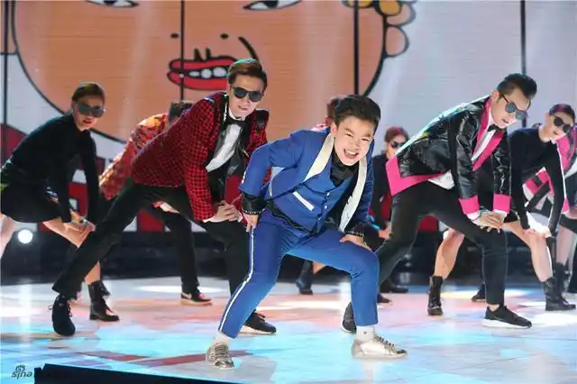 《天天》黄致列壁咚 《天天》小五拜年id 《天天向上》李易峰 《天天