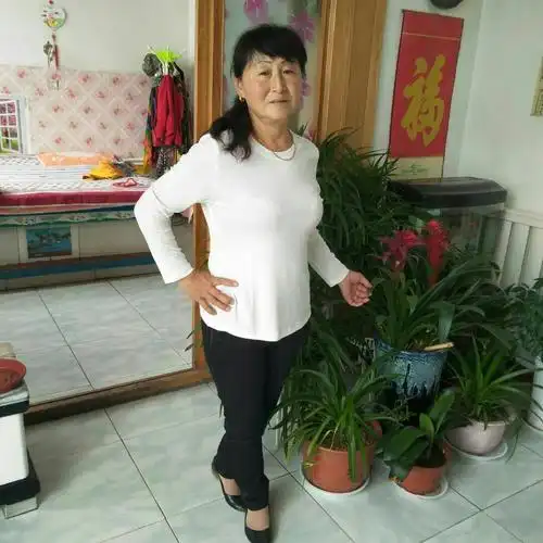 农村的女人也很美