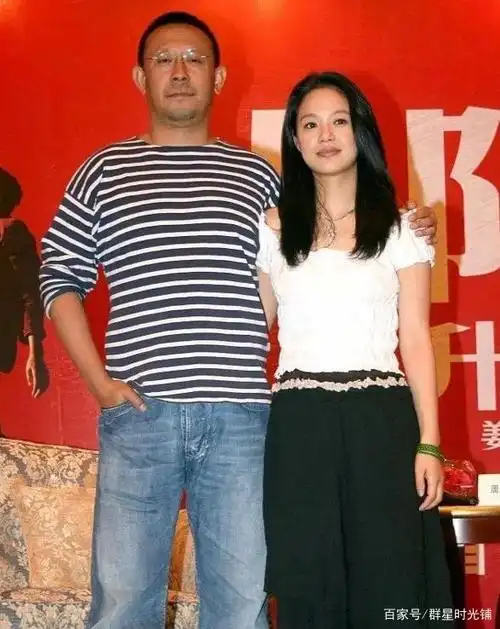 一次长谈之后,两人得感情迅速升温,姜文信任周韵,周韵也欣赏姜文,两颗