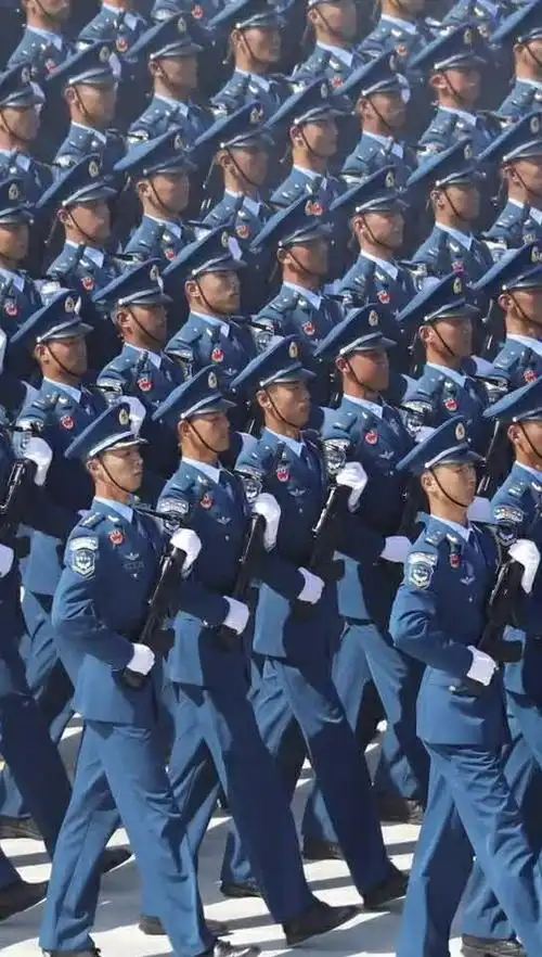 国庆阅兵超帅复制粘贴的空军方队