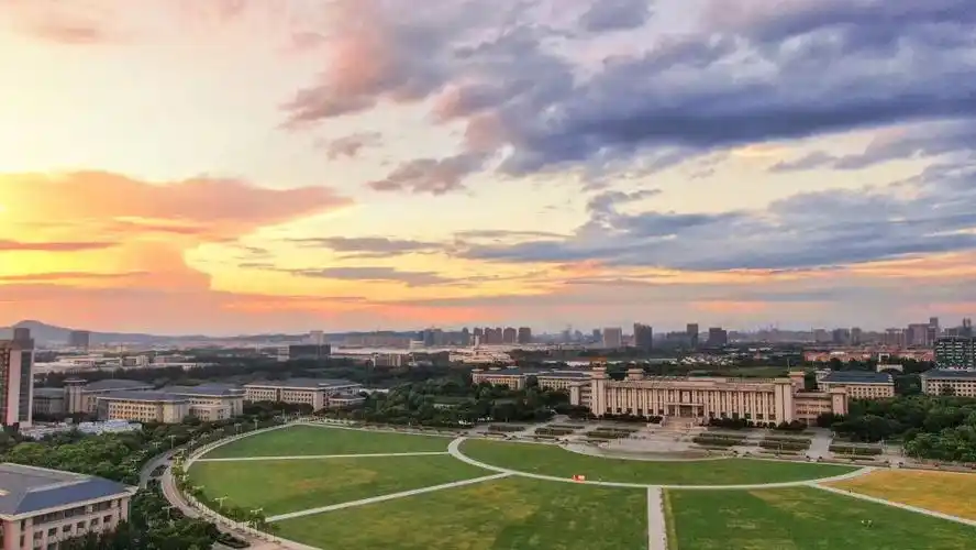 秋来东大最唯美