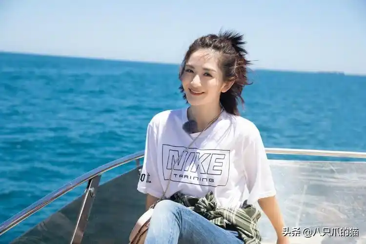 谢娜猫眼妆高马尾造型,究竟是怎么一回事?-叽里星座